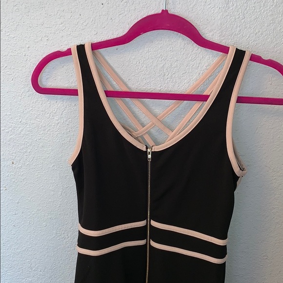 Dress - Picture 3 of 4